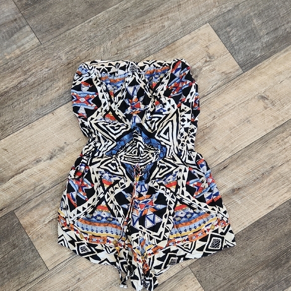 Angie Geometric Strapless Romper - Picture 1 of 5
